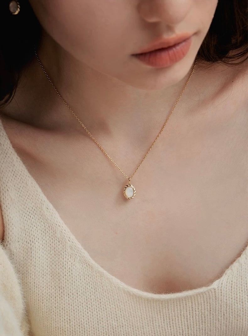 Goldier Necklace Set