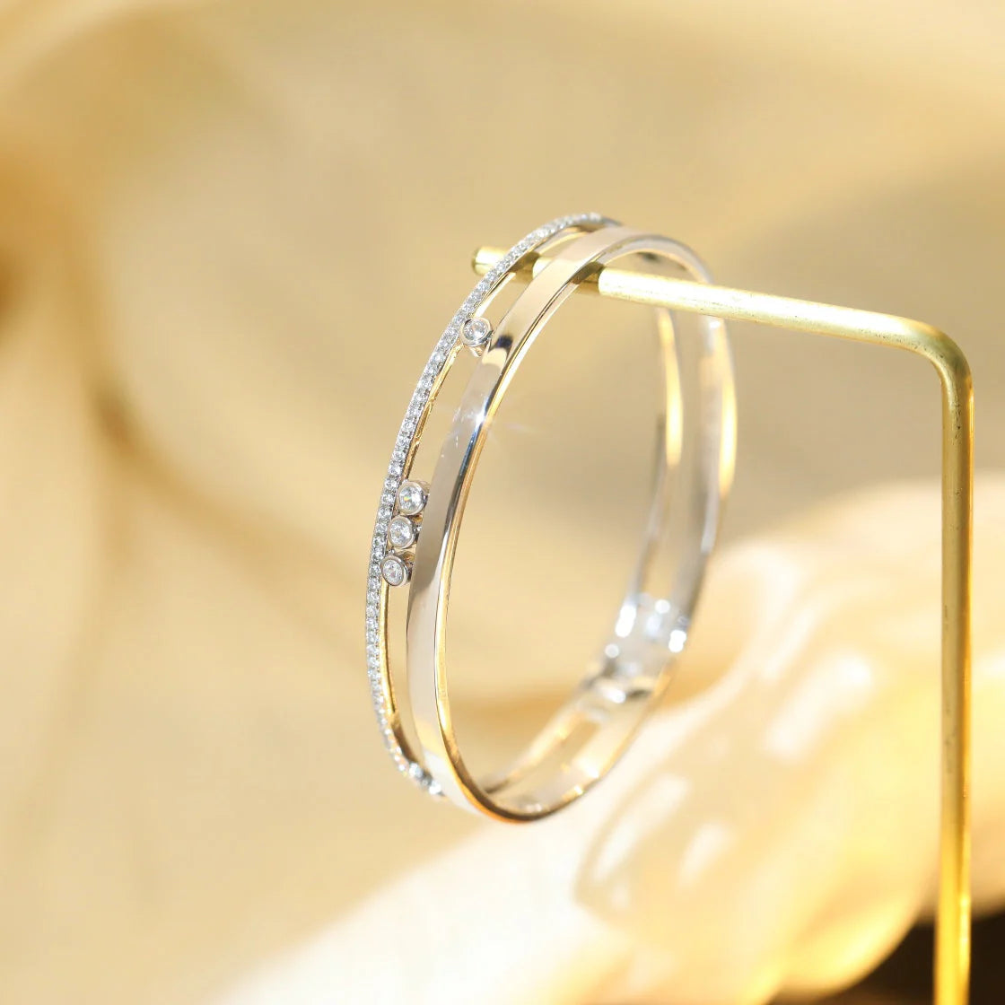 [Noble Aura jewelry]Move Romane Diamond Bangle Bracelet