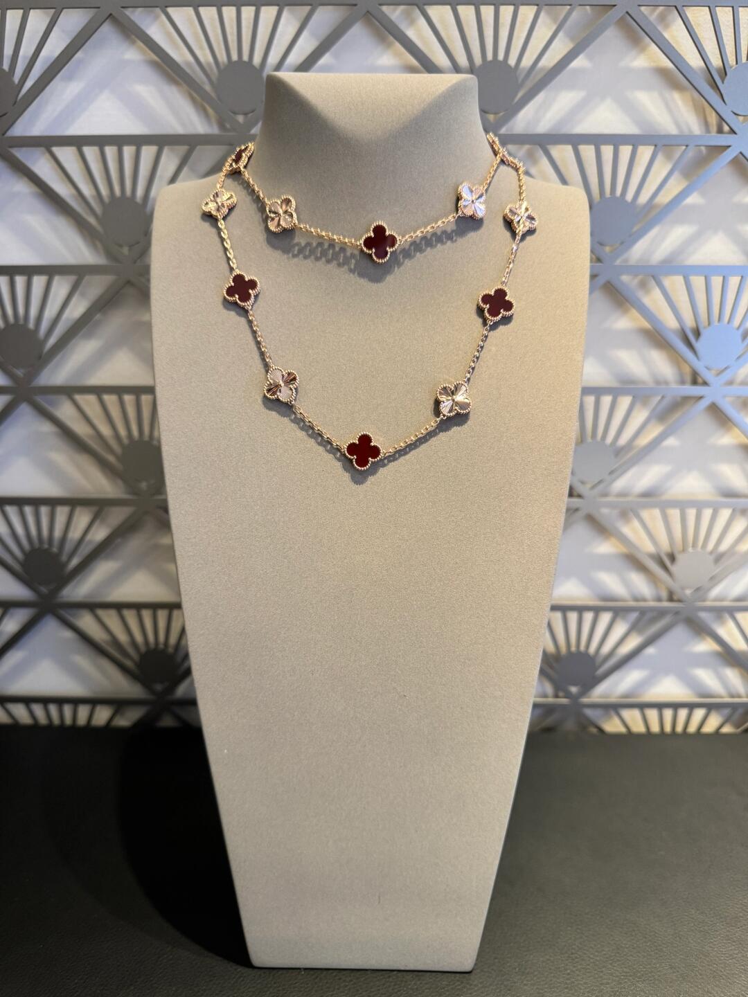 [Noble Aura jewelry]CLOVER 20 MOTIFS LASER CARNELIAN NECKLACE