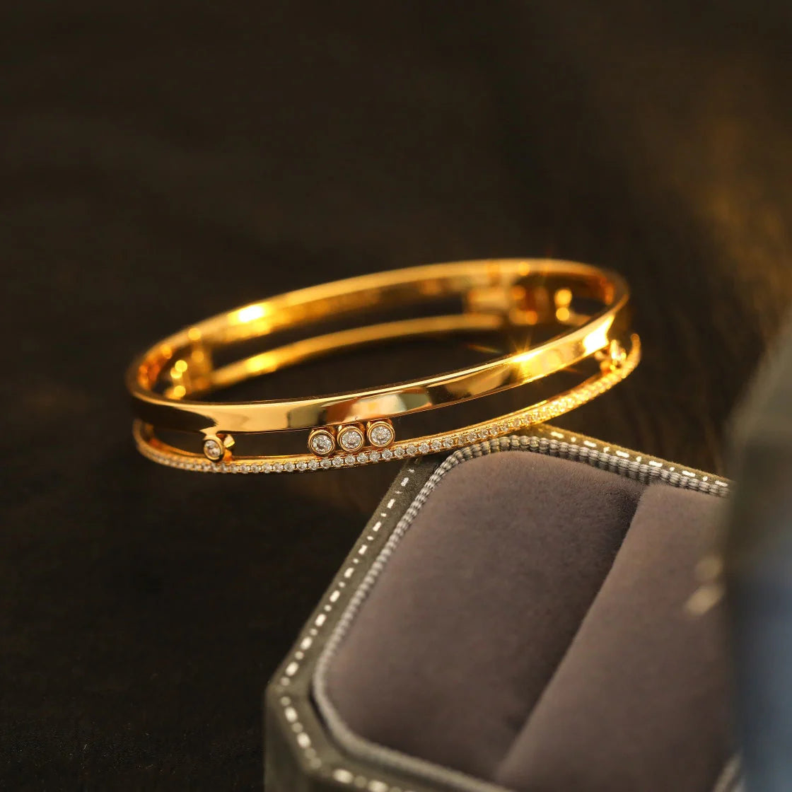[Noble Aura jewelry]Move Romane Diamond Bangle Bracelet