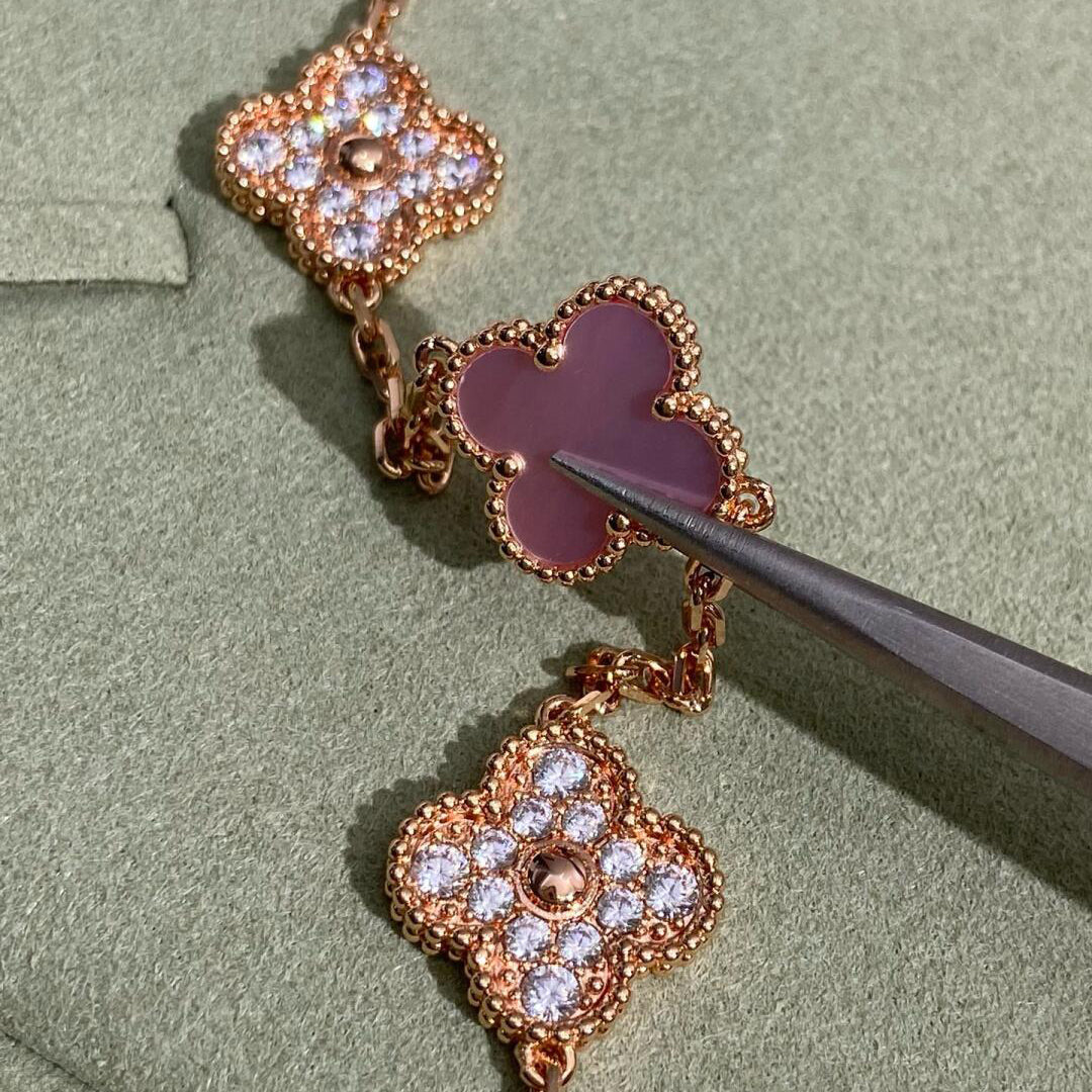 [Noble Aura jewelry]CLOVER 10 MOTIFS DIAMOND PINK MOP NECKLACE