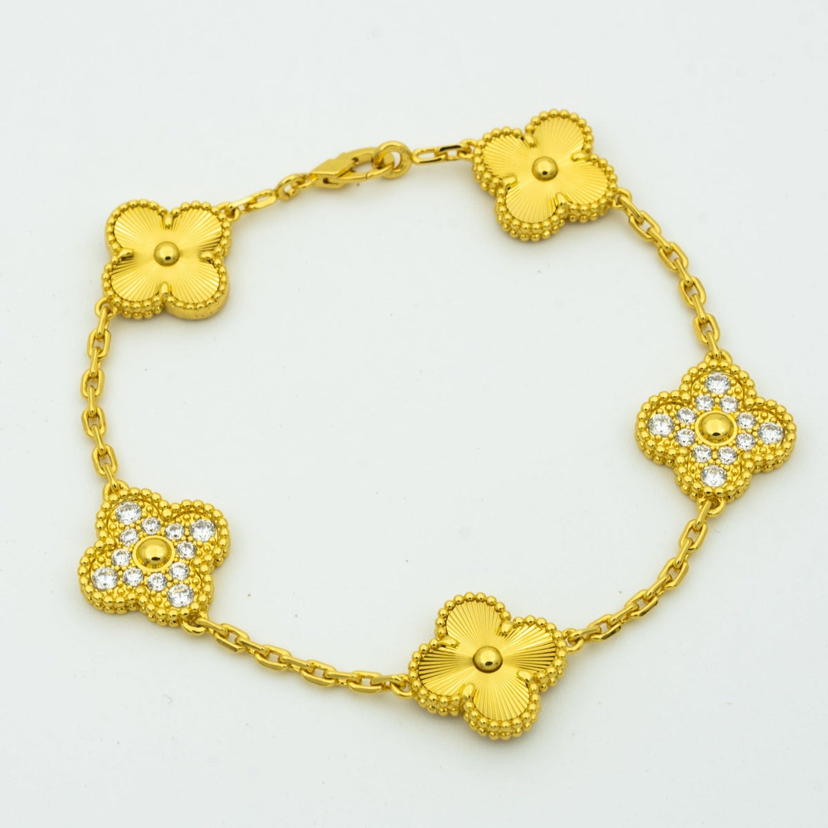 [Noble Aura jewelry] CLASH & Clover Laser 5-Motif & LOVE Brushed Bracelet Stack Set
