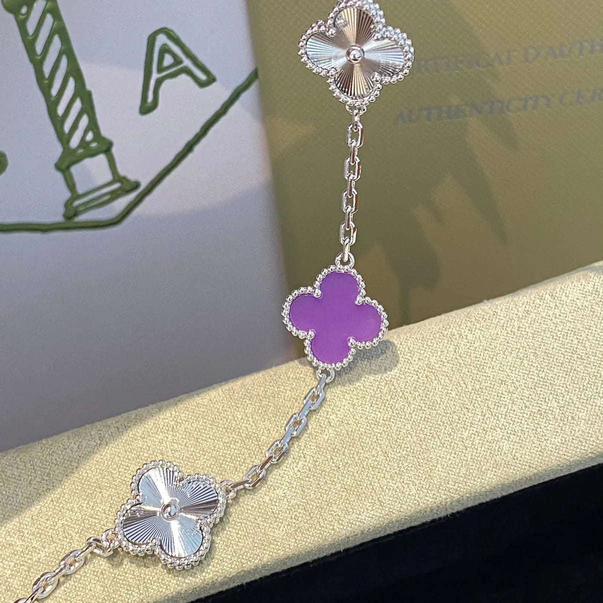 [Noble Aura jewelry] CLOVER 5 MOTIF VIOLET BRACELET COLLECTION