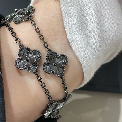 [Noble Aura jewelry]CLOVER 5 MOTIF BLACK BRACELET