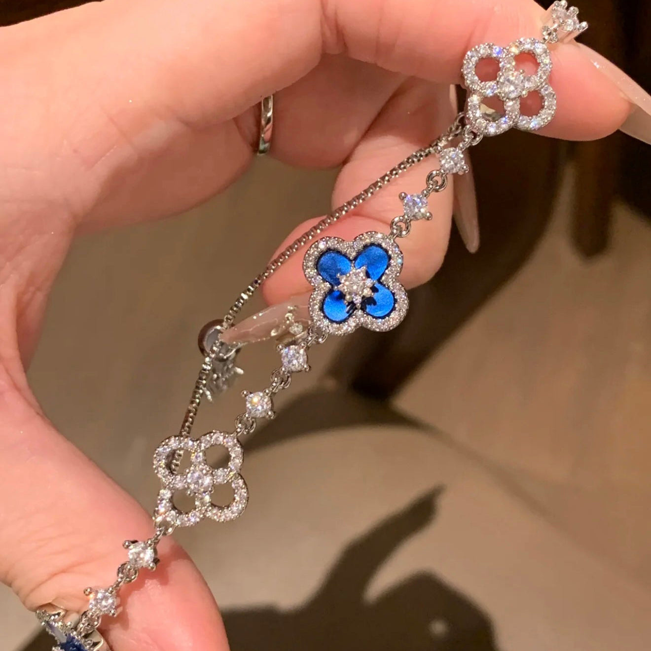 [Noble Aura jewelry]CLOVER 5 MOTIF PINK BLUE RED WHITE BRACELET