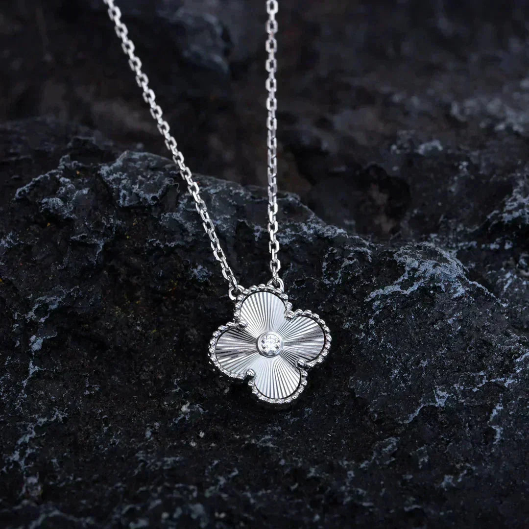 [Noble Aura jewelry]CLOVER  15MM DIAMOND LASER NECKLACE SILVER