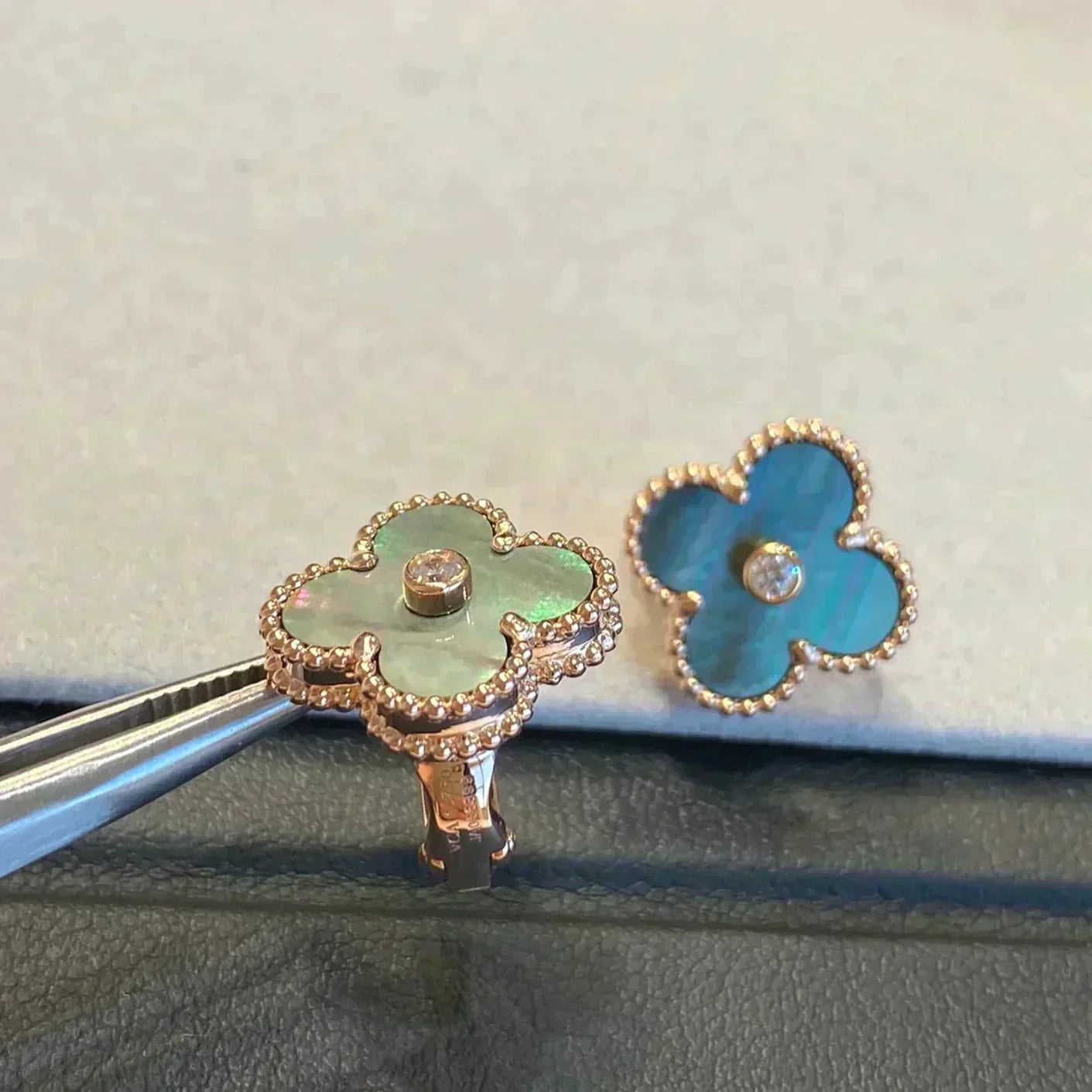 [Noble Aura jewelry]CLOVER MEDIUM 1 MOTIFS GRAY MOP  DIAMOND EARRINGS