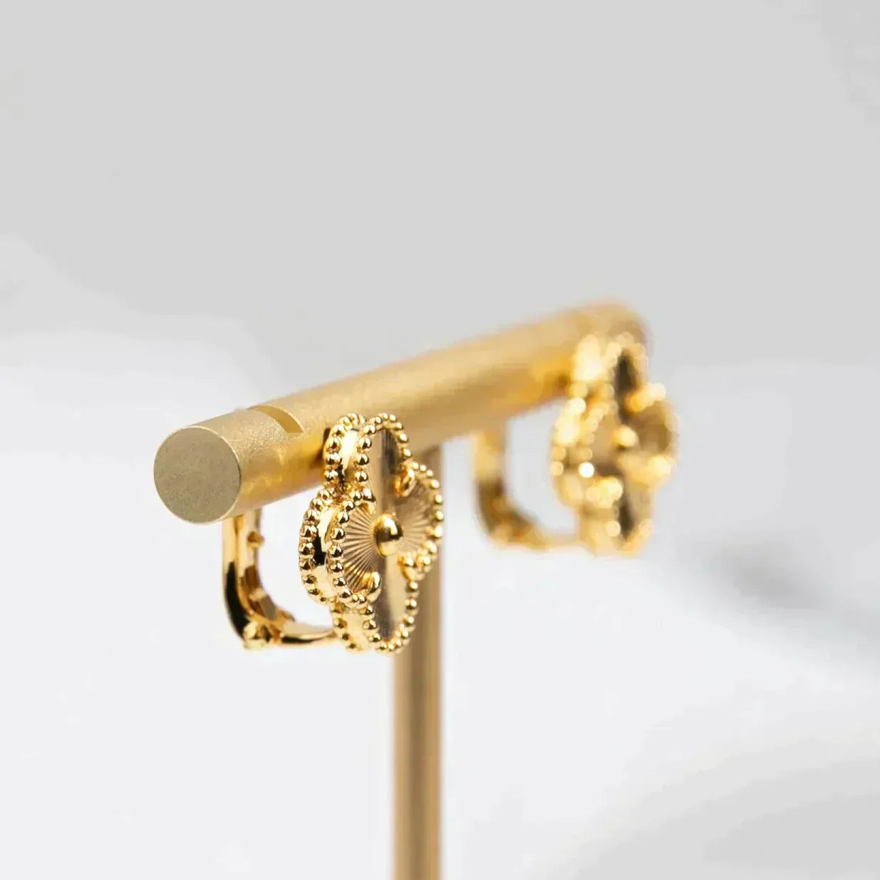 [Noble Aura jewelry]CLOVER MEDIUM 1 MOTIFS LASER EARRINGS