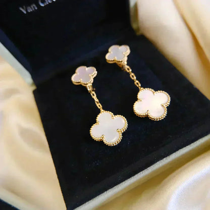 [Noble Aura jewelry]CLOVER 2 MOTIF WHITE MOP EARRINGS