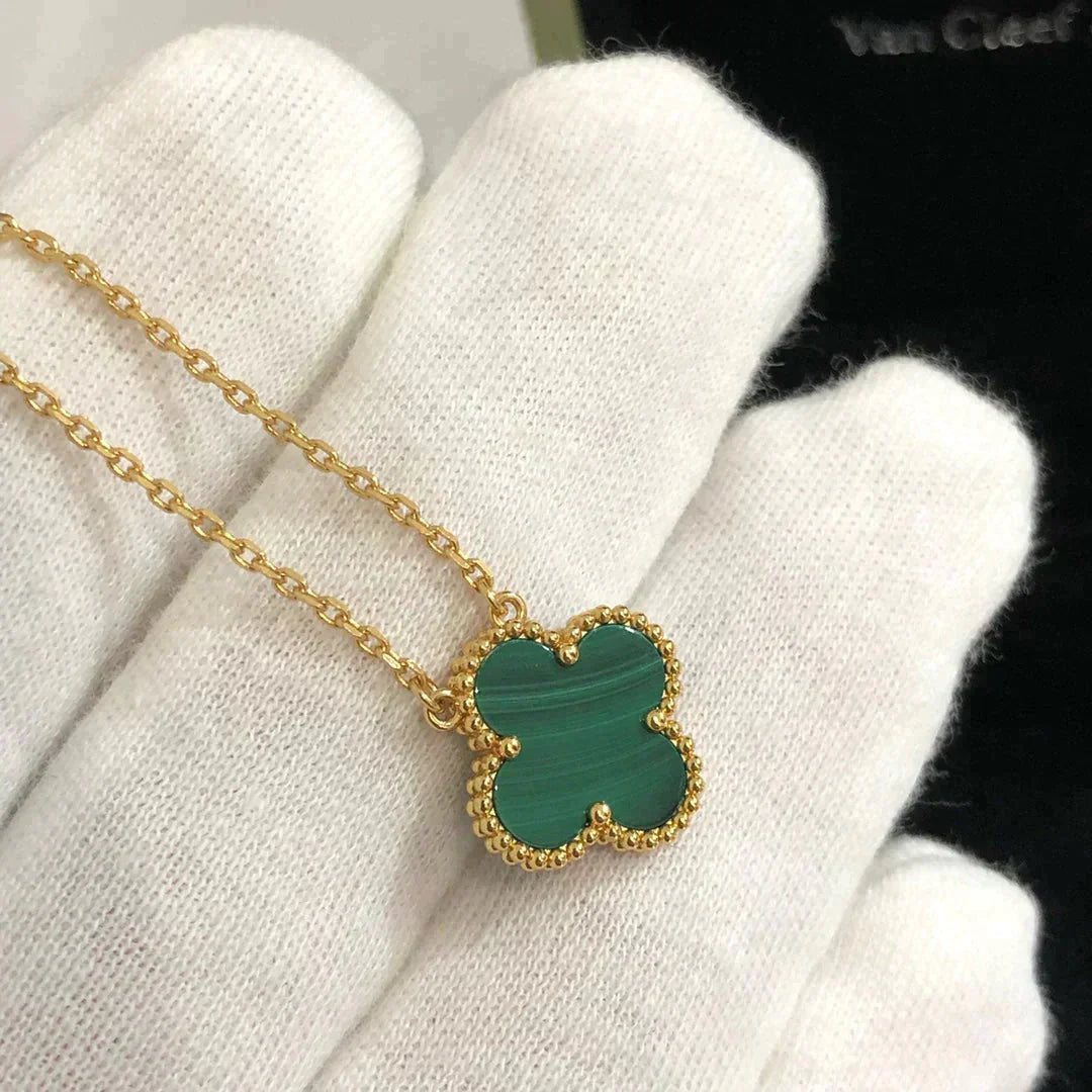 [Noble Aura jewelry]CLOVER 15MM MALACHITE SINGLE FLOWER  NECKLACE