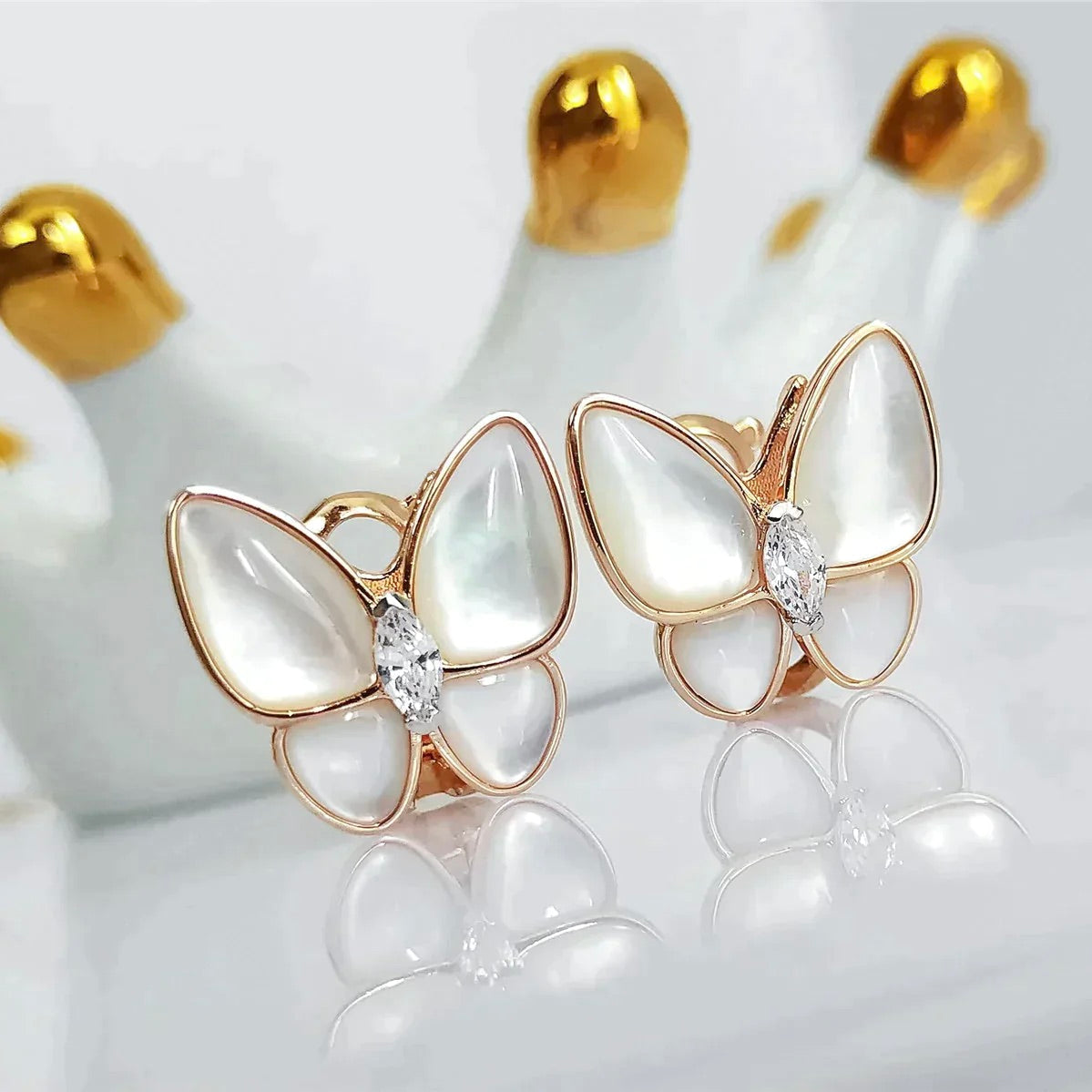 [Noble Aura jewelry]BUTTERFLY MOP DIAMOND EARRINGS