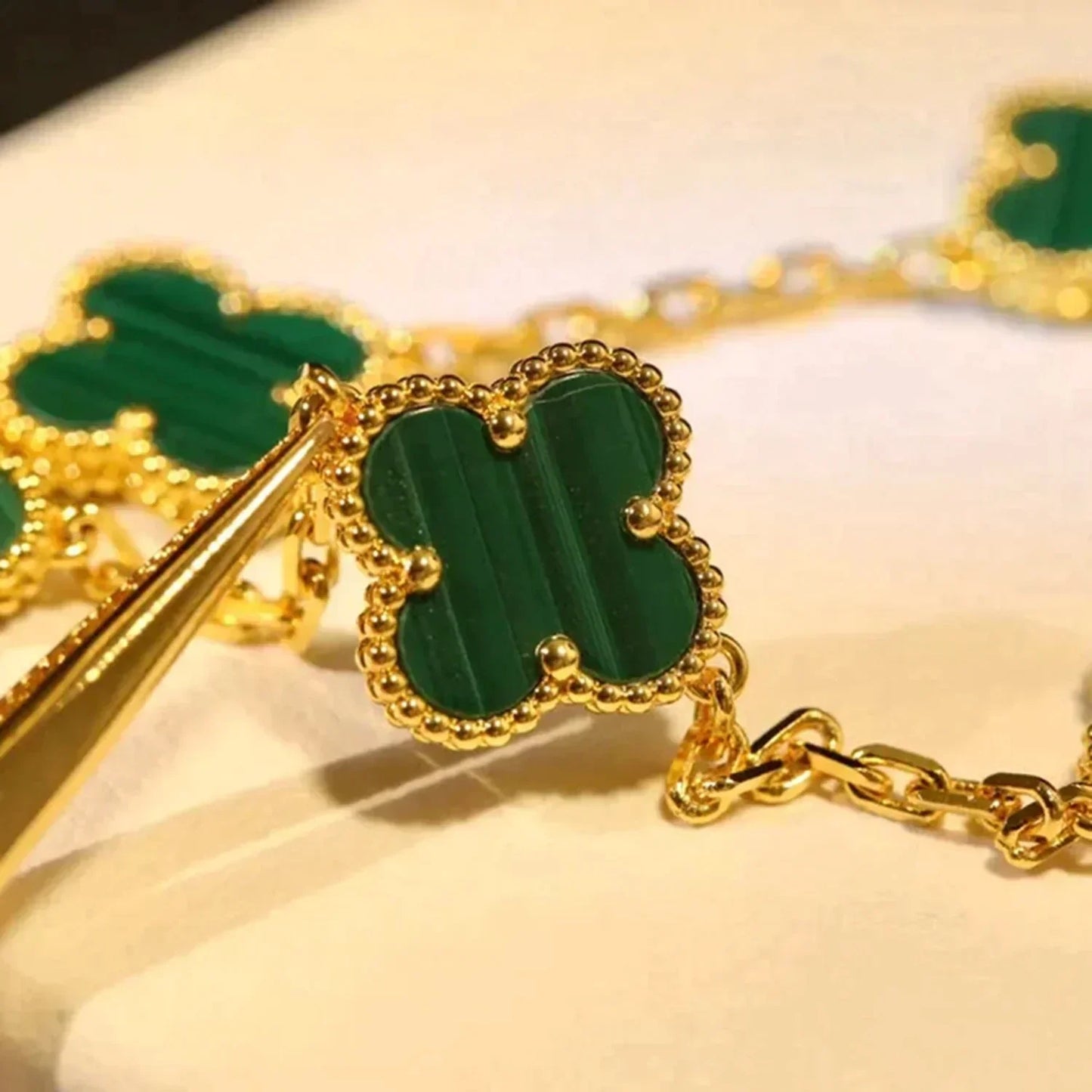 [Noble Aura jewelry] CLOVER 5 MOTIF MALACHITE BRACELET COLLECTION