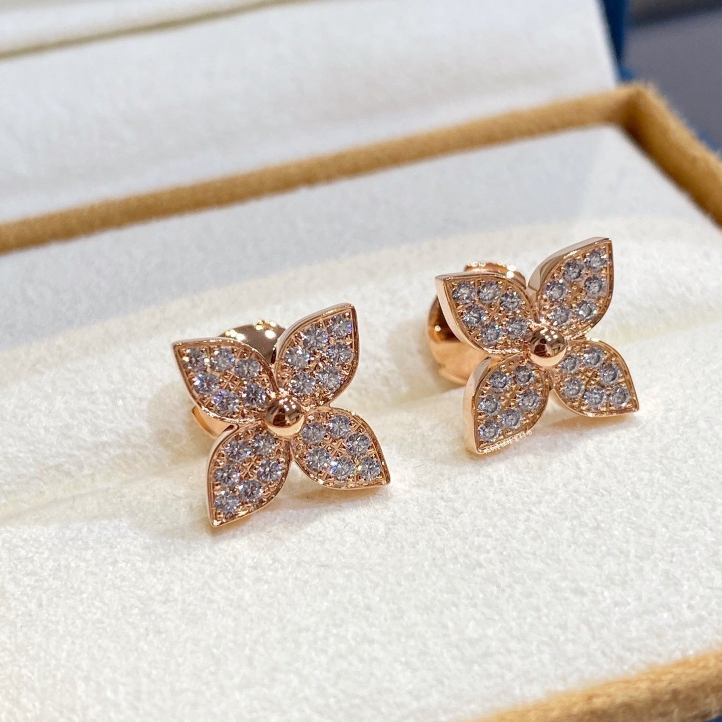 [Noble Aura jewelry]STAR DIAMOND EARRINGS