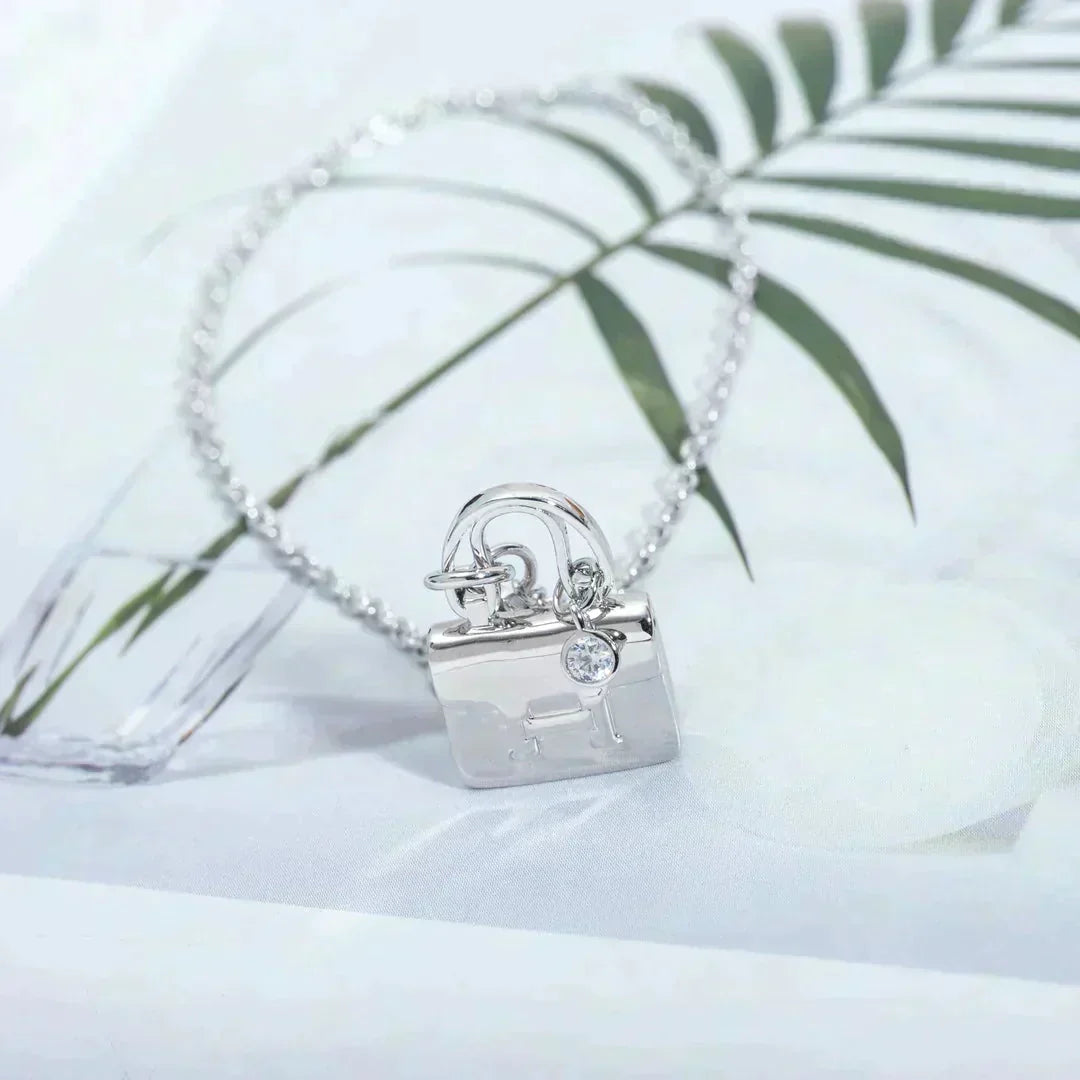 [Noble Aura jewelry]AMULETTE PEDANT SILVER NECKLACE