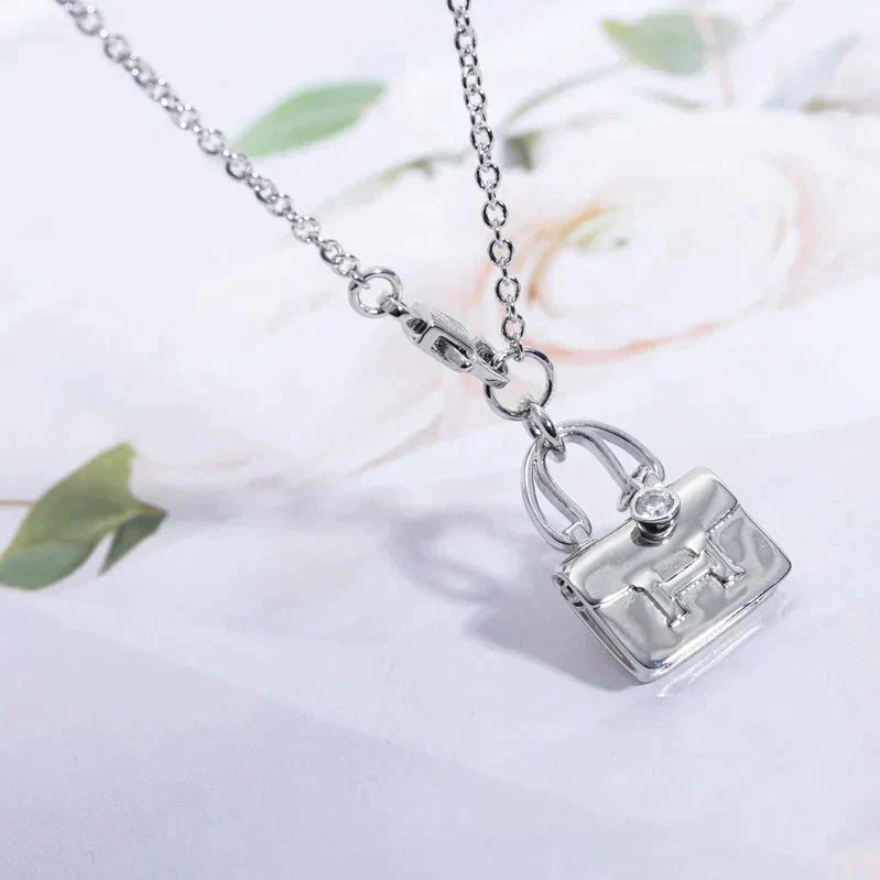 [Noble Aura jewelry]AMULETTE PEDANT SILVER NECKLACE