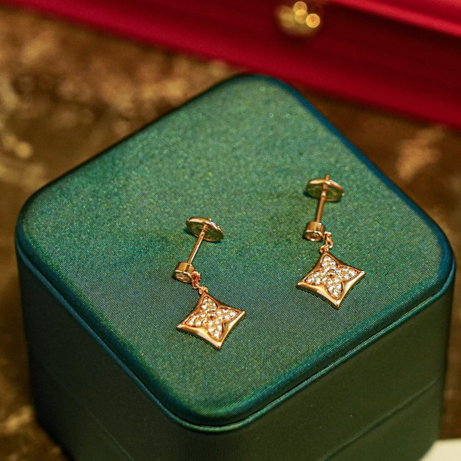 [Noble Aura jewelry]STAR DIAMONDS EARRINGS GOLD