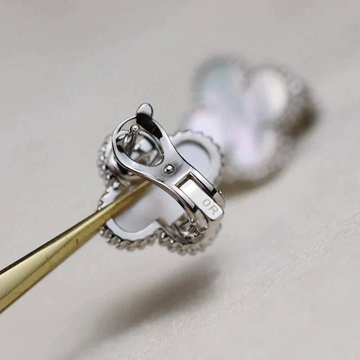[Noble Aura jewelry]CLOVER MEDIUM 1 MOTIFS  WHITE MOP EARRINGS SILVER