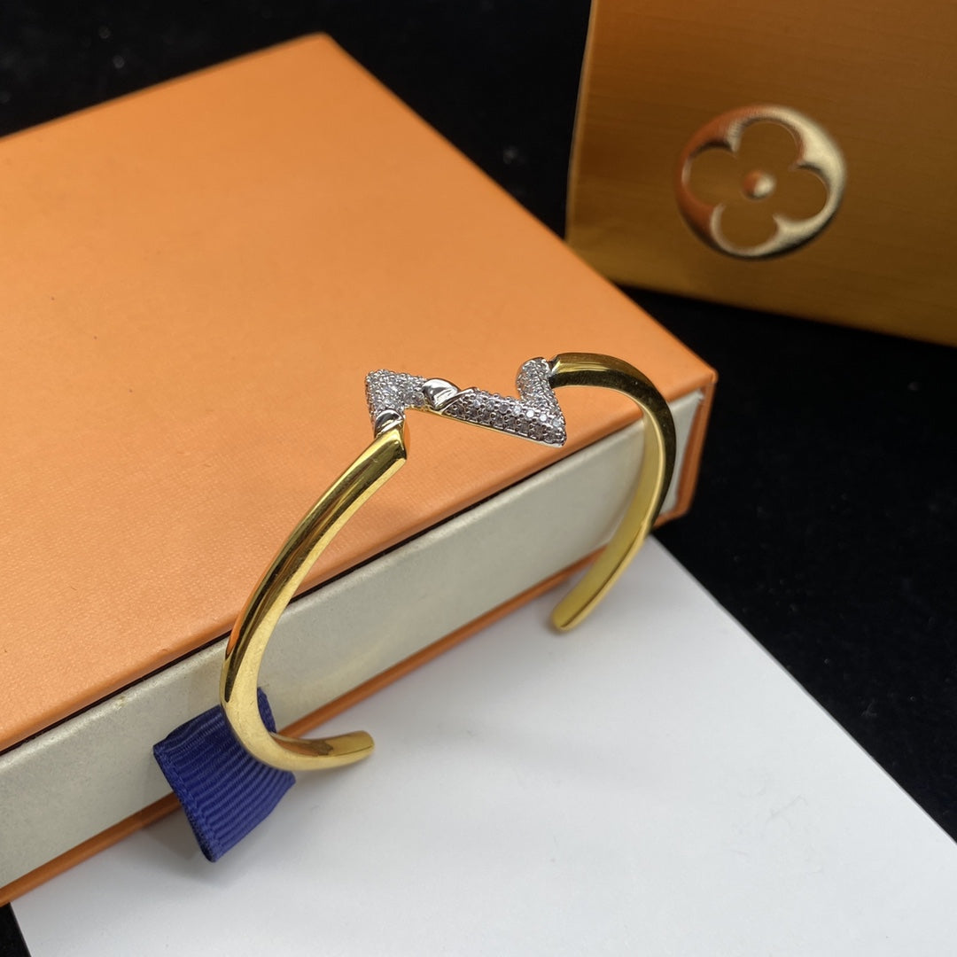 [Noble Aura jewelry]VOLTE UPSITE DOWN DIAMOND GOLD OPEN BRACELET