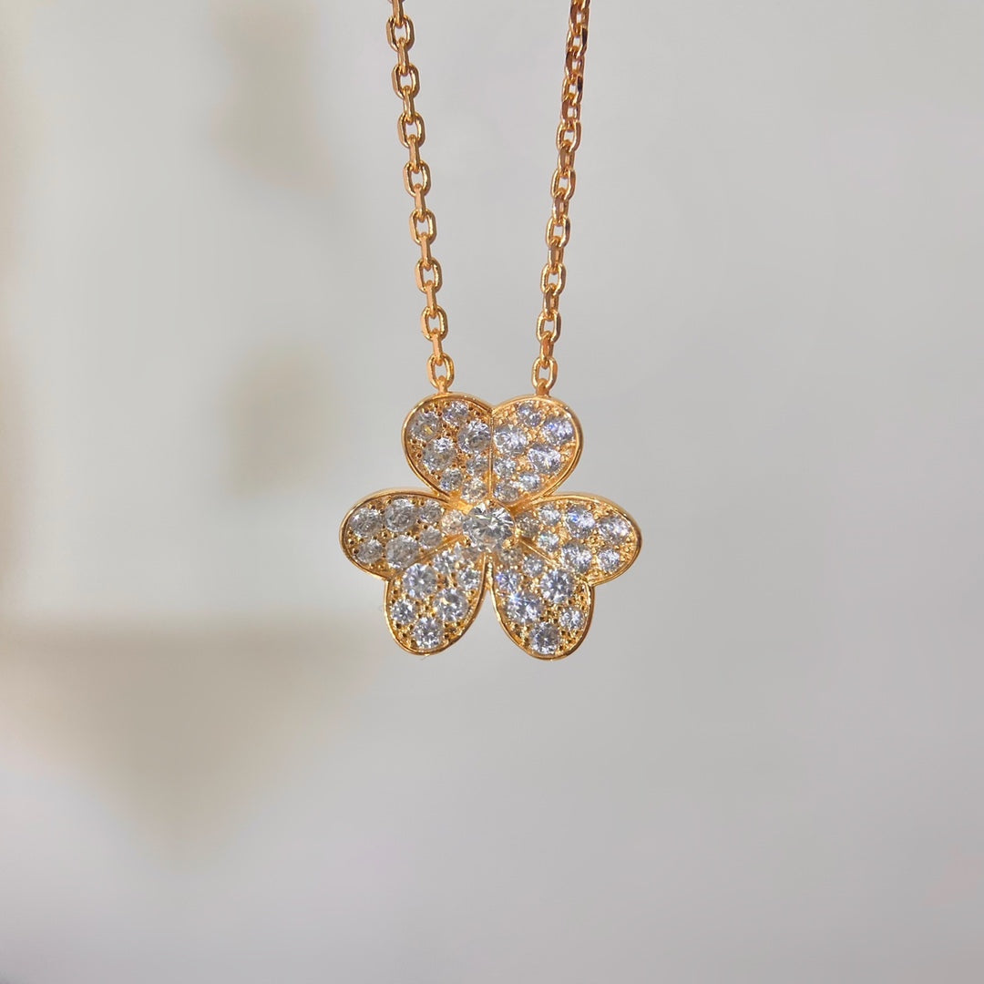 [Noble Aura jewelry]FLOWER DIAMOND NECKLACE