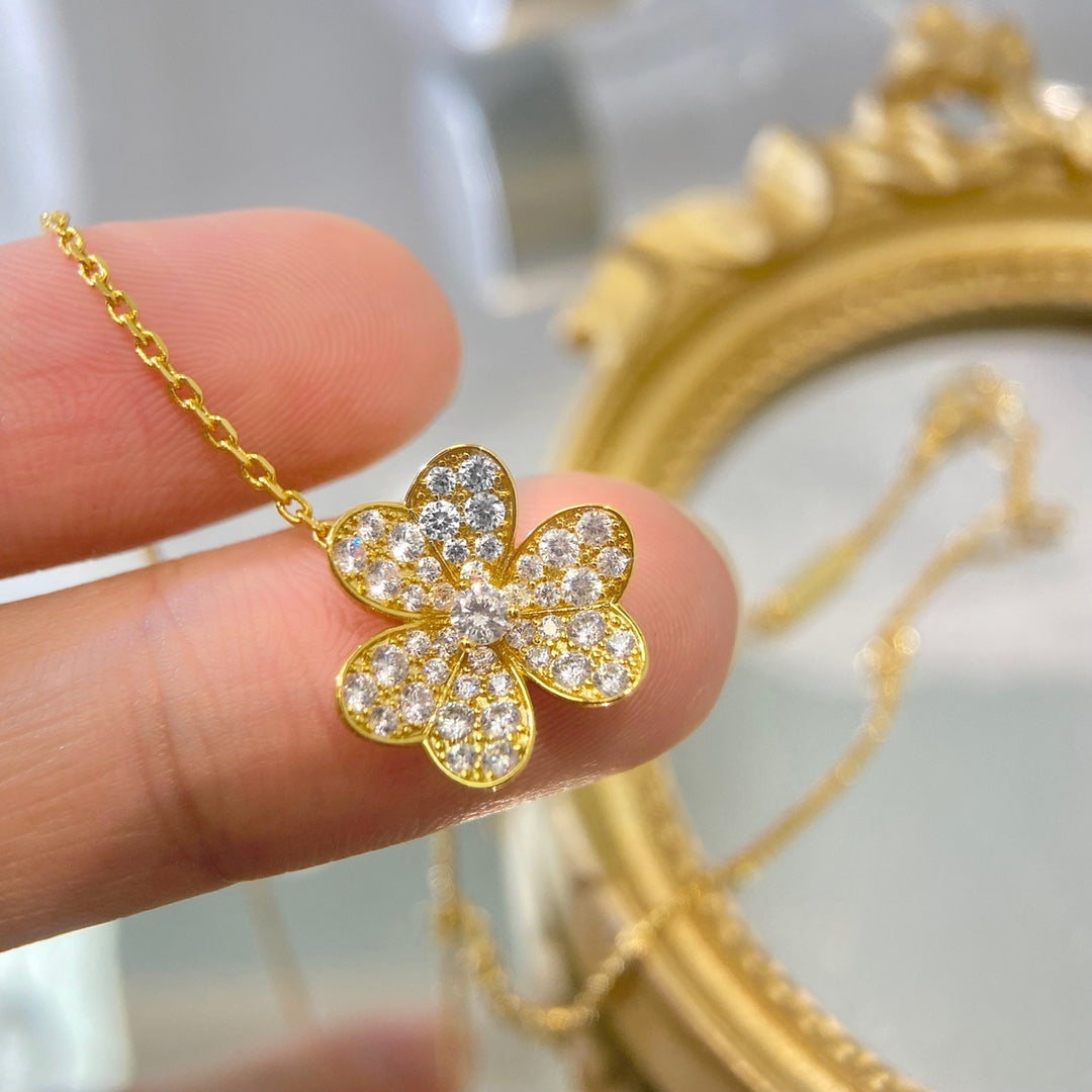 [Noble Aura jewelry]FLOWER DIAMOND NECKLACE