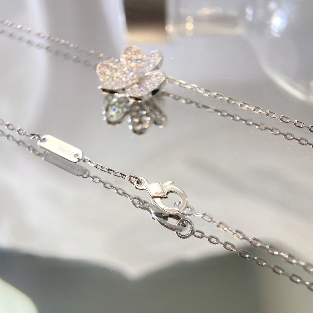 [Noble Aura jewelry]FLOWER DIAMOND NECKLACE