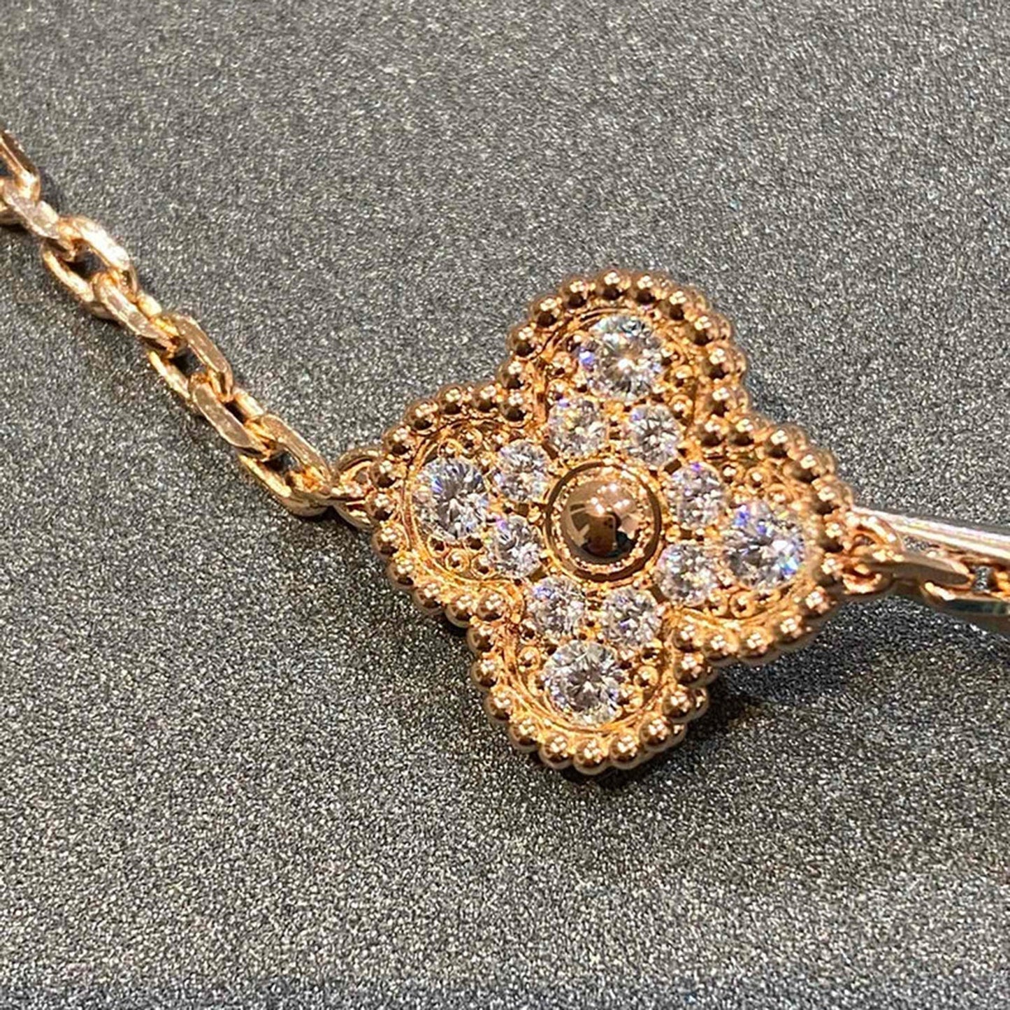 [Noble Aura jewelry] CLOVER 5 MOTIF FULL DIAMOND BRACELET COLLECTION