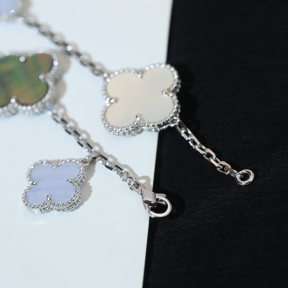 [Noble Aura jewelry]CLOVER BRACELET 5 MOTIFS MOP CHALCEDONY SILVER