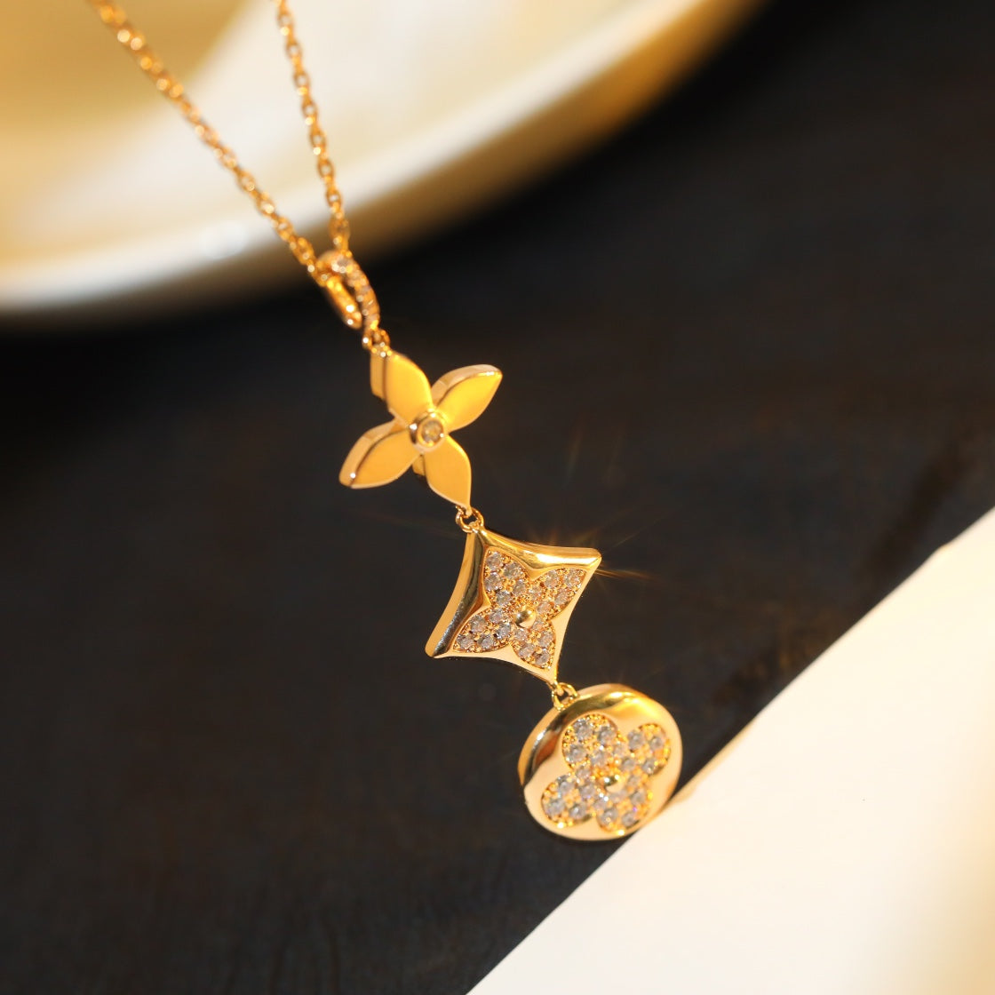 [Noble Aura jewelry]STAR AND SUN DIAMOND PINK GOLD NECKLACE