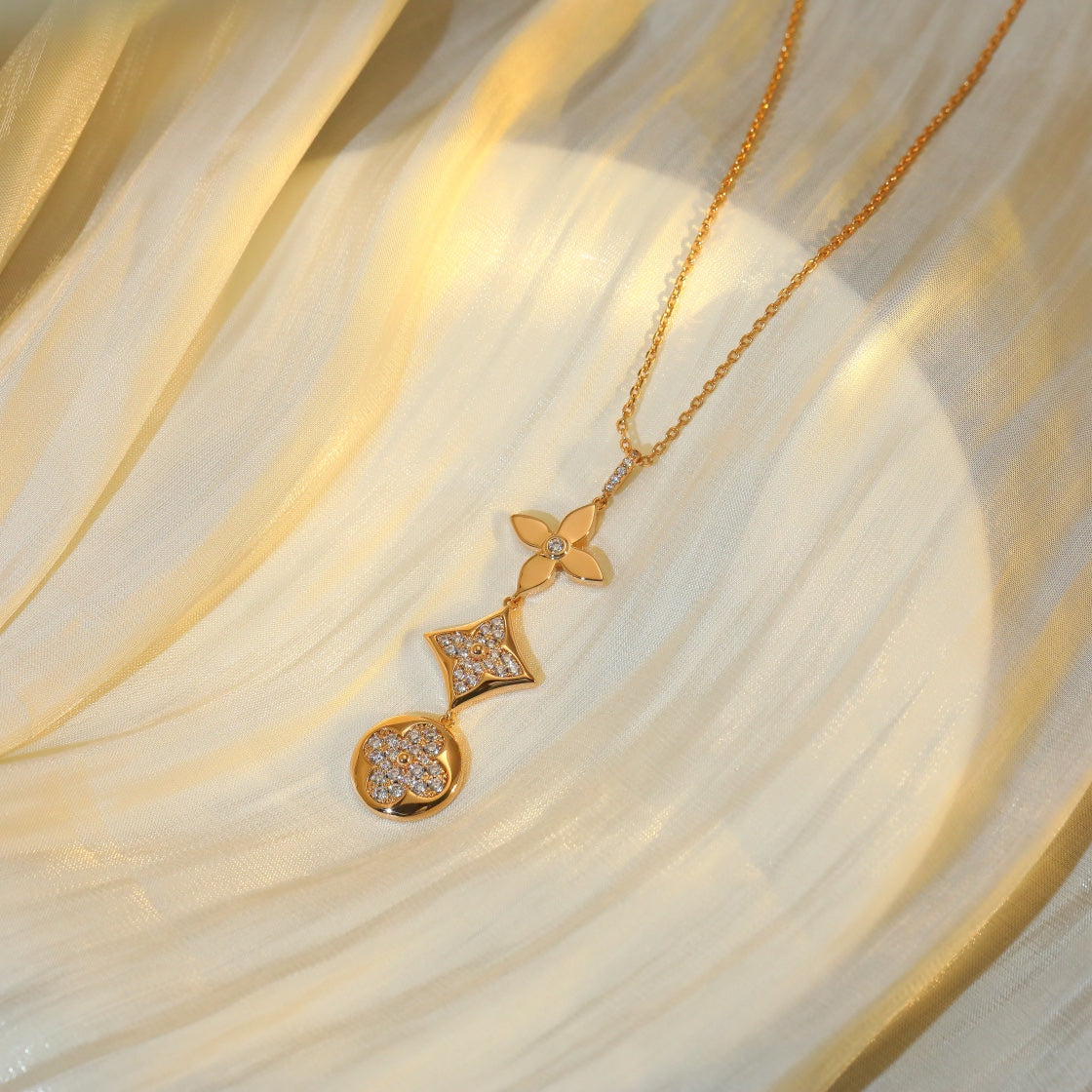 [Noble Aura jewelry]STAR AND SUN DIAMOND PINK GOLD NECKLACE