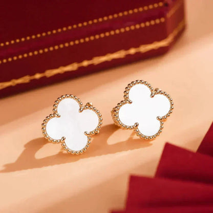 [Noble Aura jewelry]CLOVER MEDIUM 1 MOTIFS  WHITE MOP STUD EARRINGS