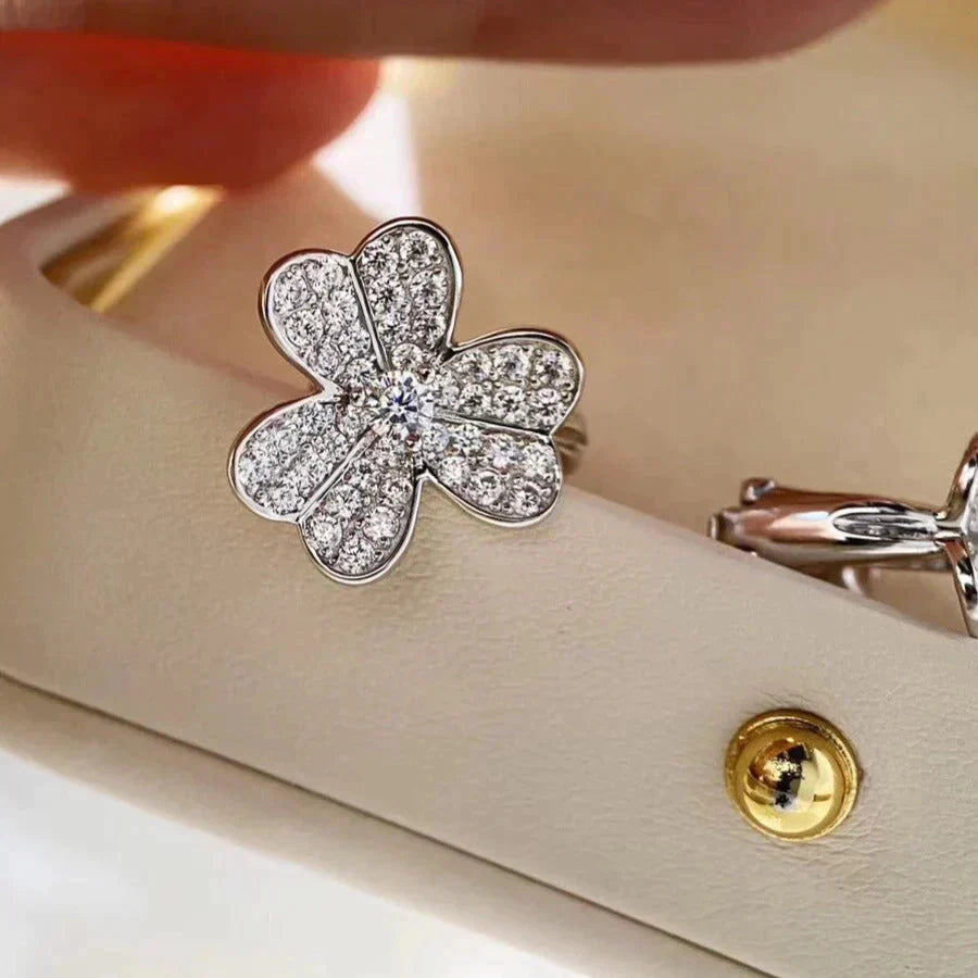 [Noble Aura jewelry]CLOVER COMOS DIAMOND EARRINGS SILVER