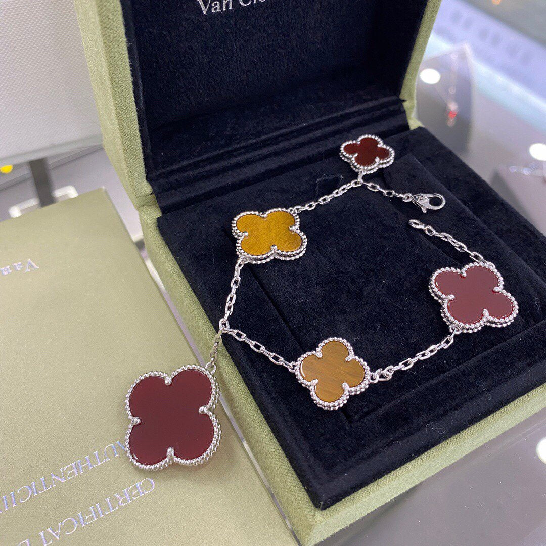 [Noble Aura jewelry]CLOVER 5 MOTIFS SIVLER CARNELIAN TIGER EYE BRACELET