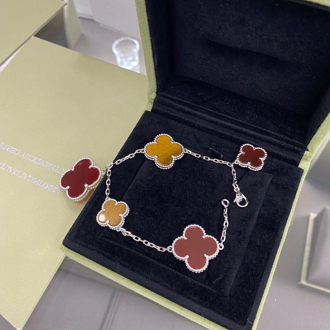 [Noble Aura jewelry]CLOVER 5 MOTIFS SIVLER CARNELIAN TIGER EYE BRACELET