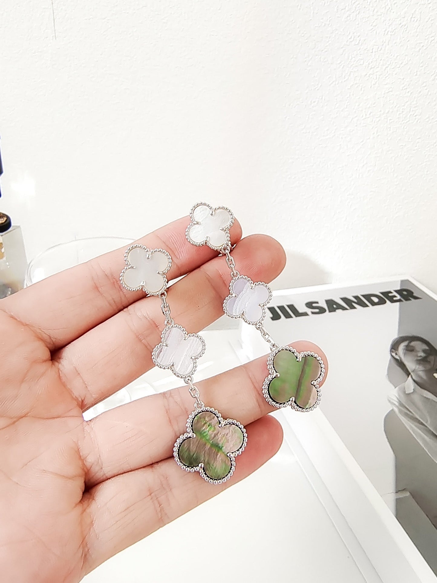 [Noble Aura jewelry]CLOVER 3 MOTIFS CHALCEDONY DARK MOP SILVER EARRINGS