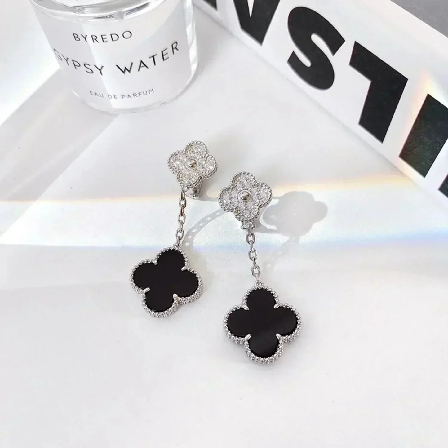 [Noble Aura jewelry]CLOVER 2 MOTIFS  DIAMOND ONYX EARRINGS SILVER