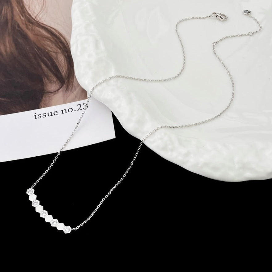 [Noble Aura jewelry]BEE MY LOVE DIAMOND NECKLACE