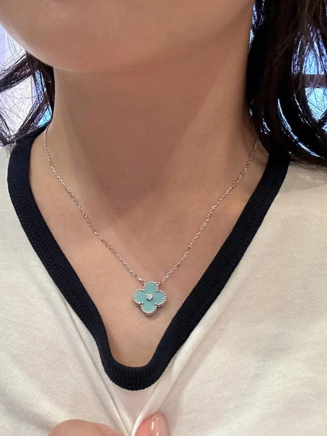 [Noble Aura jewelry]CLOVER 1 DIAMOND LIGHT BLUE SILVER NECKLACE