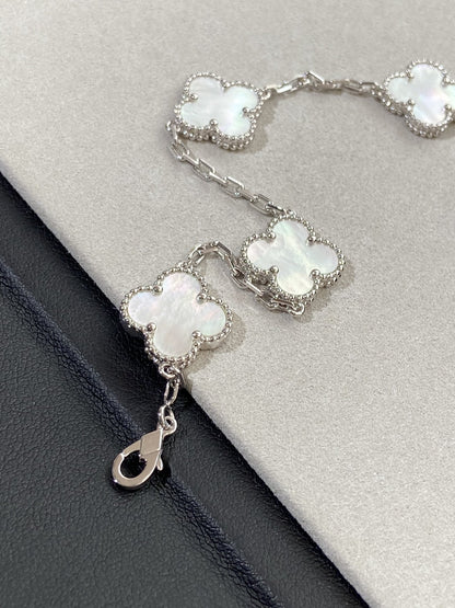 [Noble Aura jewelry]CLOVER WHITE PEARL MOP 5 MOTIF BRACELET COLLECTION