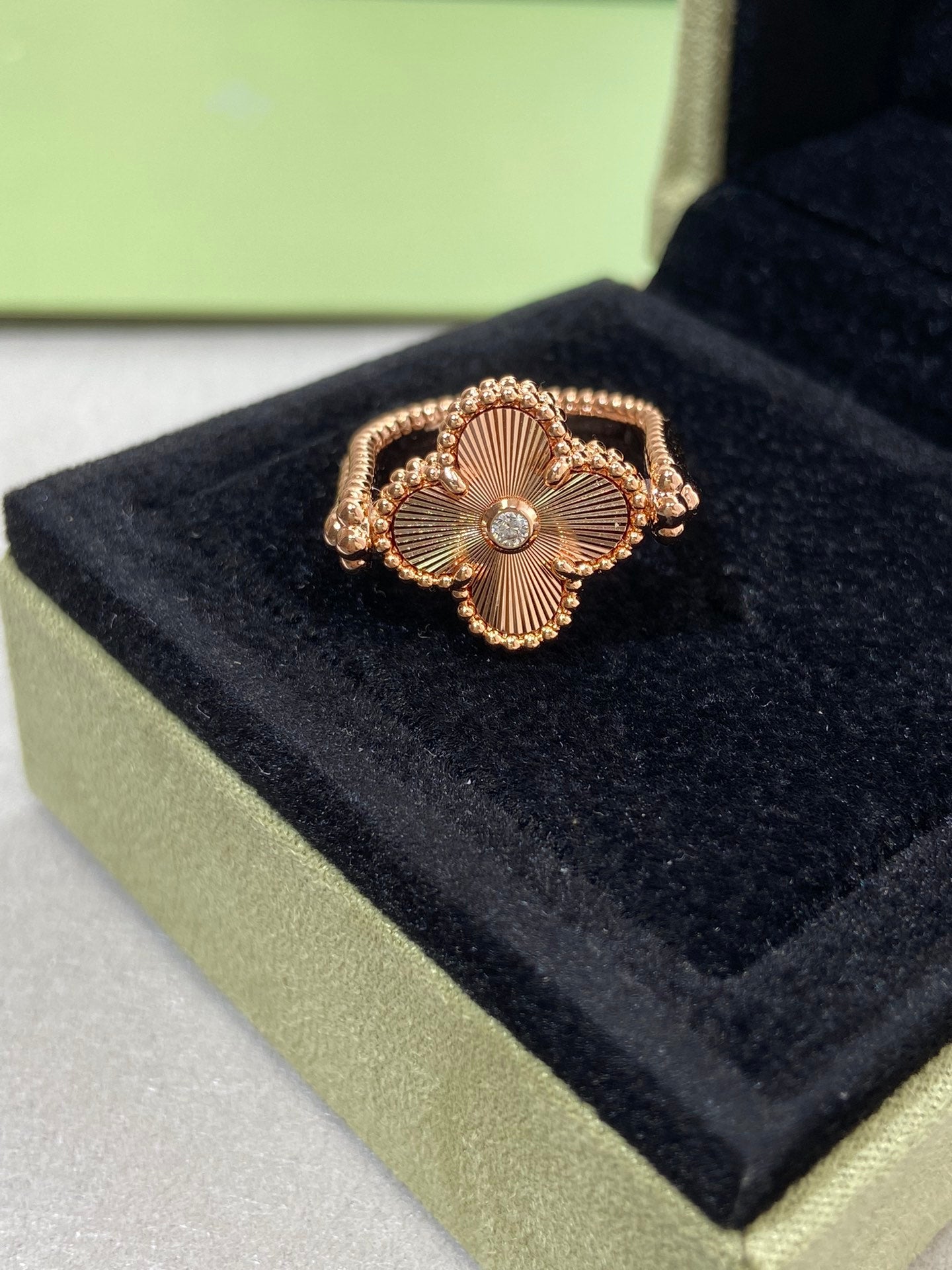 [Noble Aura jewelry]CLOVER RIVERSIBLE PINK GOLD RING