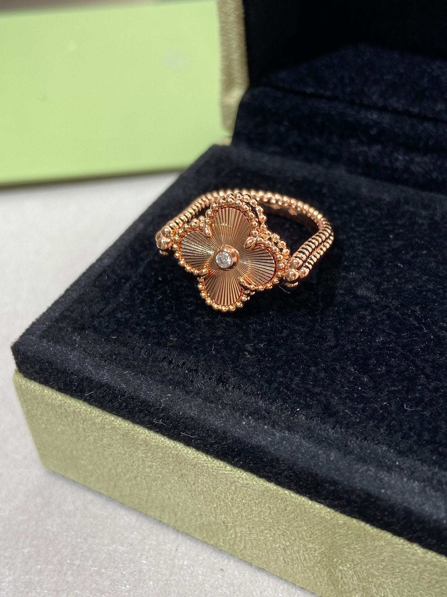 [Noble Aura jewelry]CLOVER RIVERSIBLE RING GOLD COLLECTION