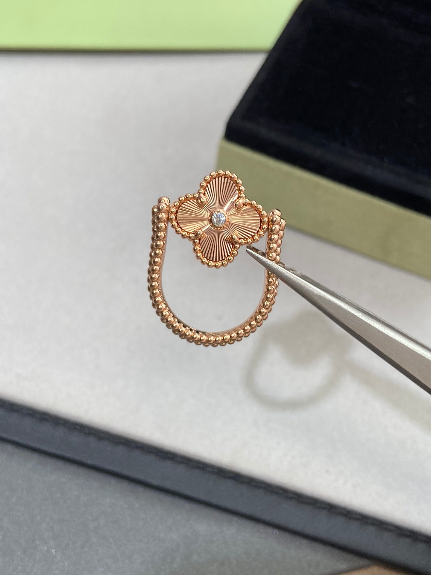 [Noble Aura jewelry]CLOVER RIVERSIBLE PINK GOLD RING