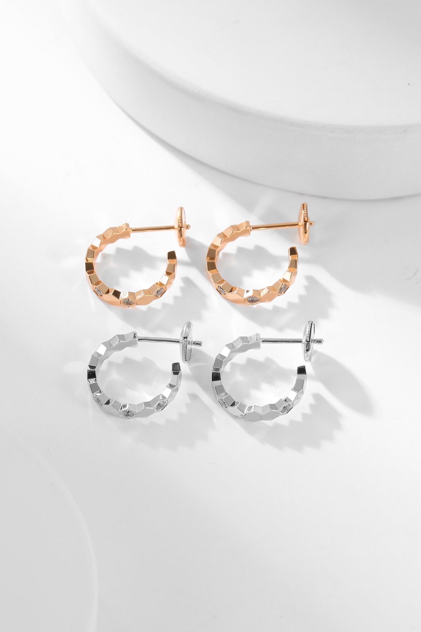 [Noble Aura jewelry]BEE LOVE DIAMOND HOOP EARRINGS