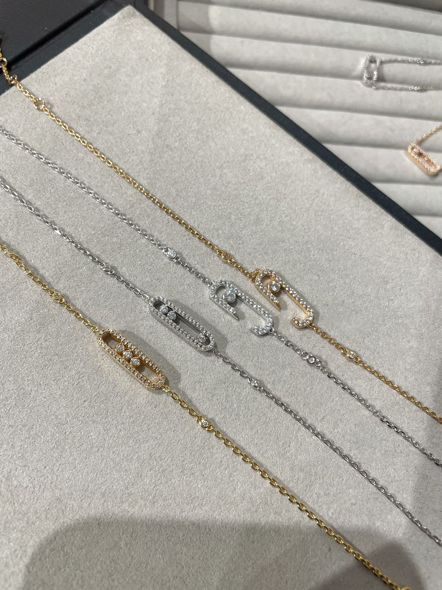 [Noble Aura jewelry]BABY MOVE DIAMOND BRACELET