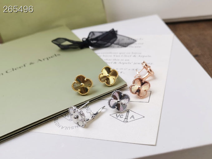 [Noble Aura jewelry]CLOVER MEDIUM STUD EARRINGS