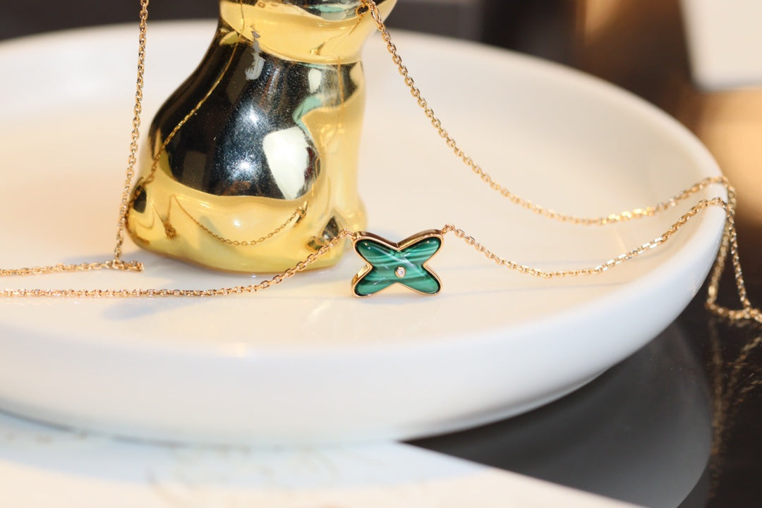 [Noble Aura jewelry]JEUX MALACHITE 1 DIAMOND PINK GOLD NECKLACE
