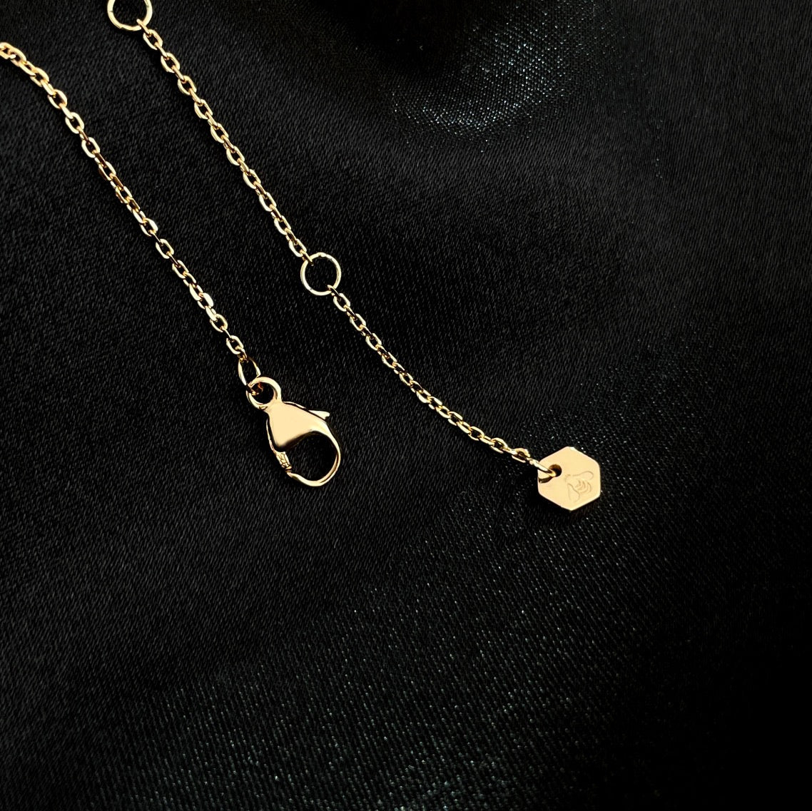 [Noble Aura jewelry]BEE MINI NECKLACE