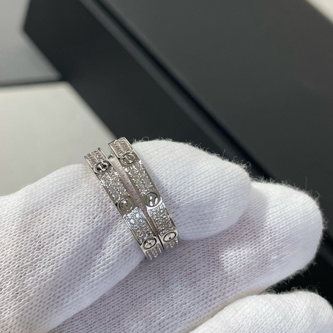 [Noble Aura jewelry]LOVE DIAMOND SILVER HOOP EARRINGS