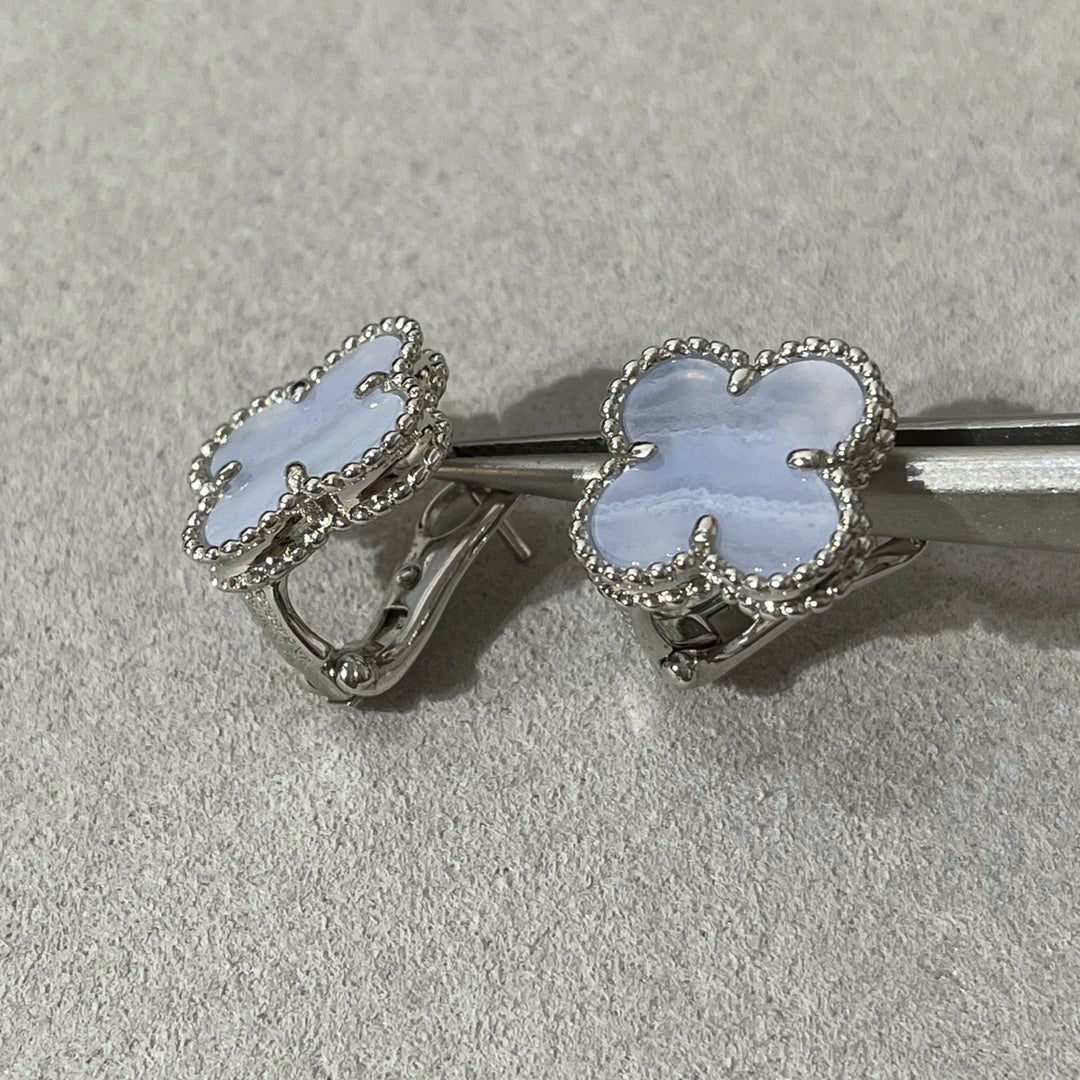 [Noble Aura jewelry]CLOVER CHALCEDONY SILVER STUD EARRINGS