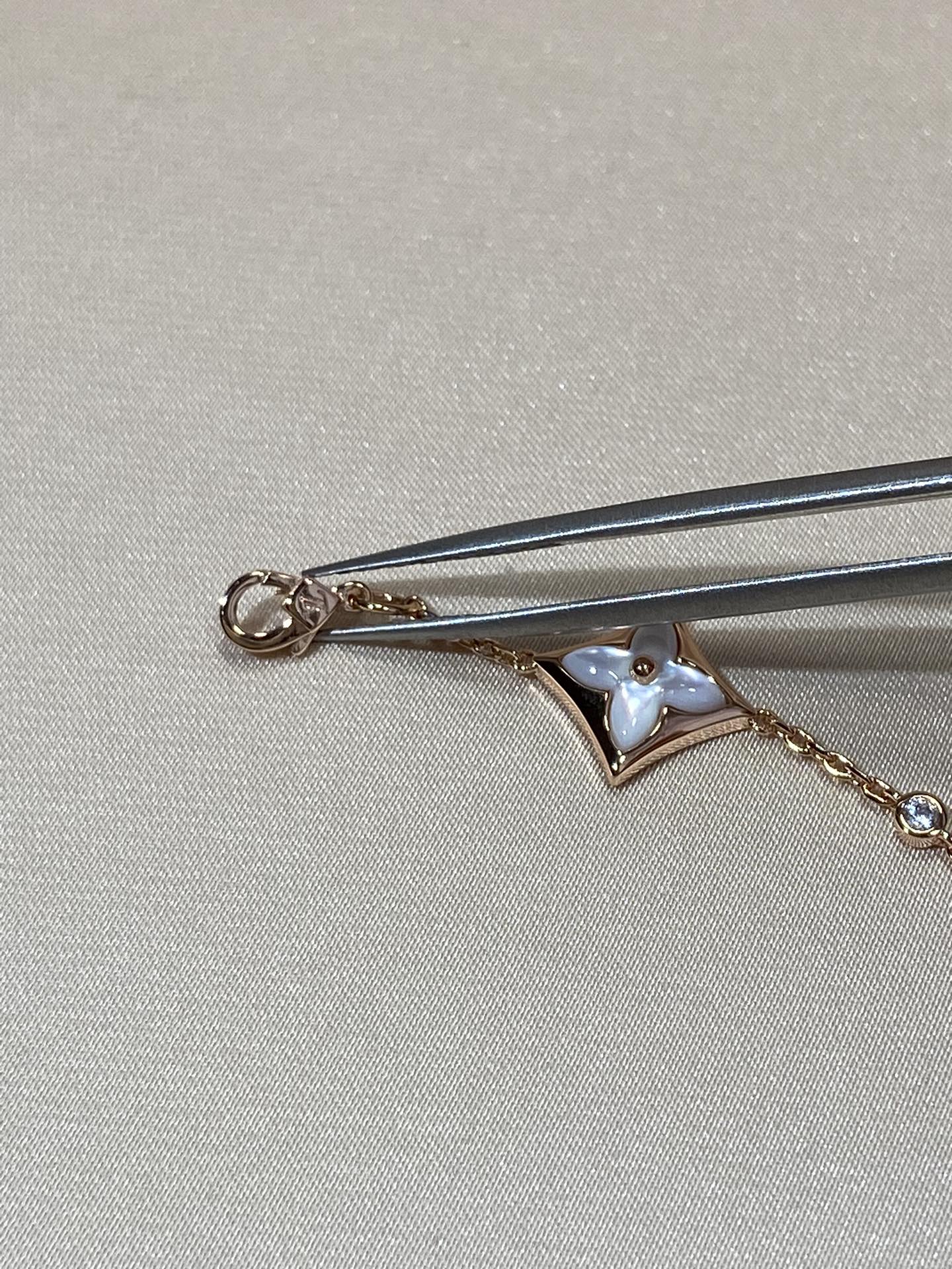 [Noble Aura jewelry]STAR 4 MOTIF MOP DIAMOND PINK GOLD BRACELET