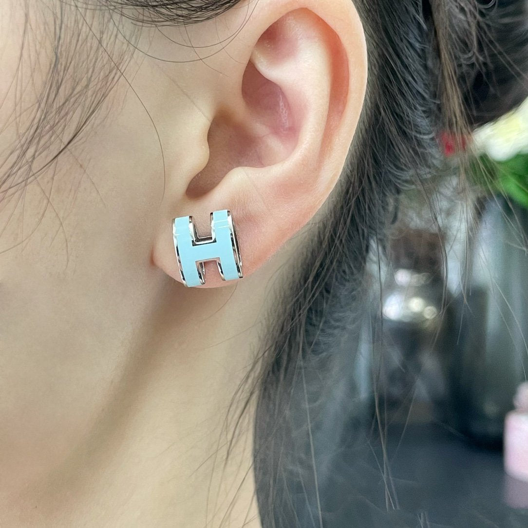 [Noble Aura jewelry]POP H SKY BLUE STUD EARRINGS